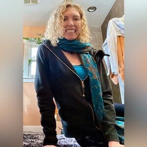 Women's Black LULULEMON Hoodie Jacket - ROSE GOLD ZIPPER!